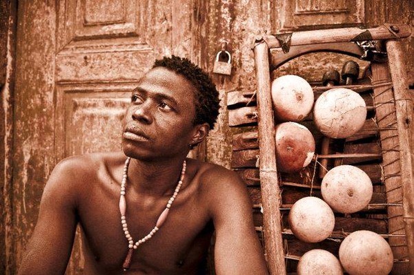Kimi Djabaté apresenta-se no Musicbox