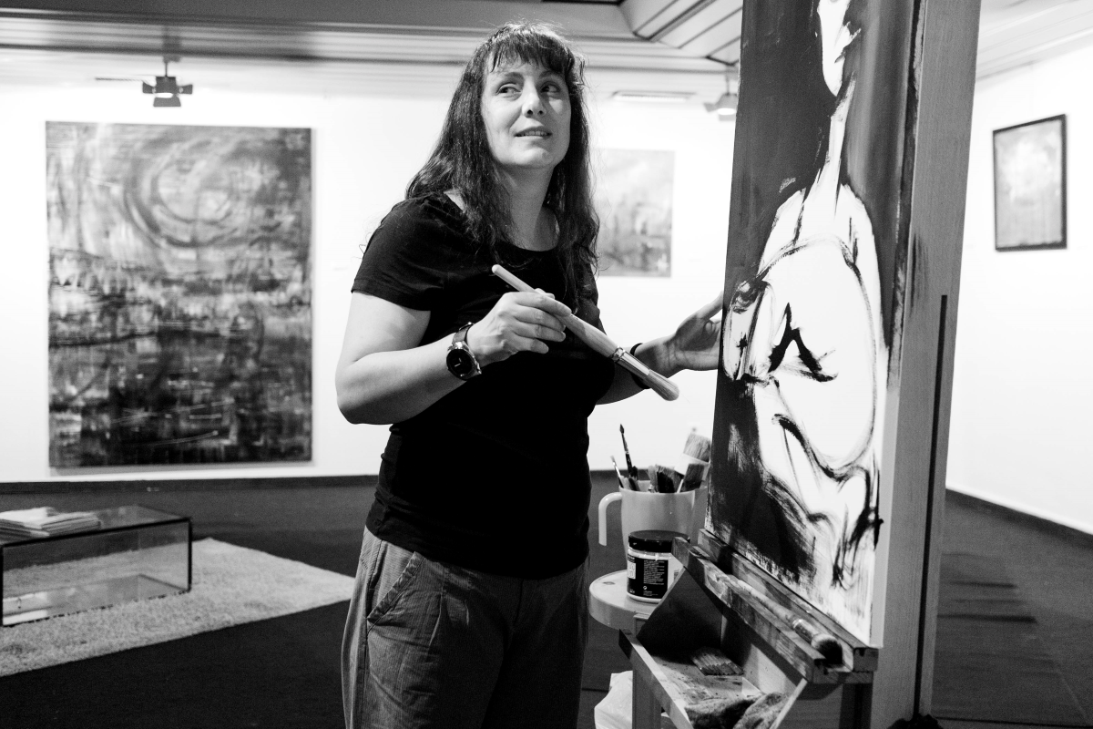 Do Ocidente para o Oriente na pintura de Natália Gromicho