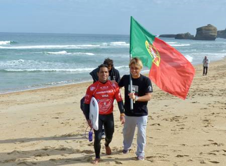 Surfistas portugueses em destaque no Mundial