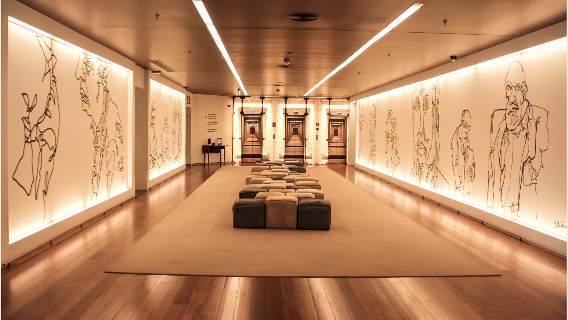 Holiday Inn Porto Gaia com réveillon ao estilo 007