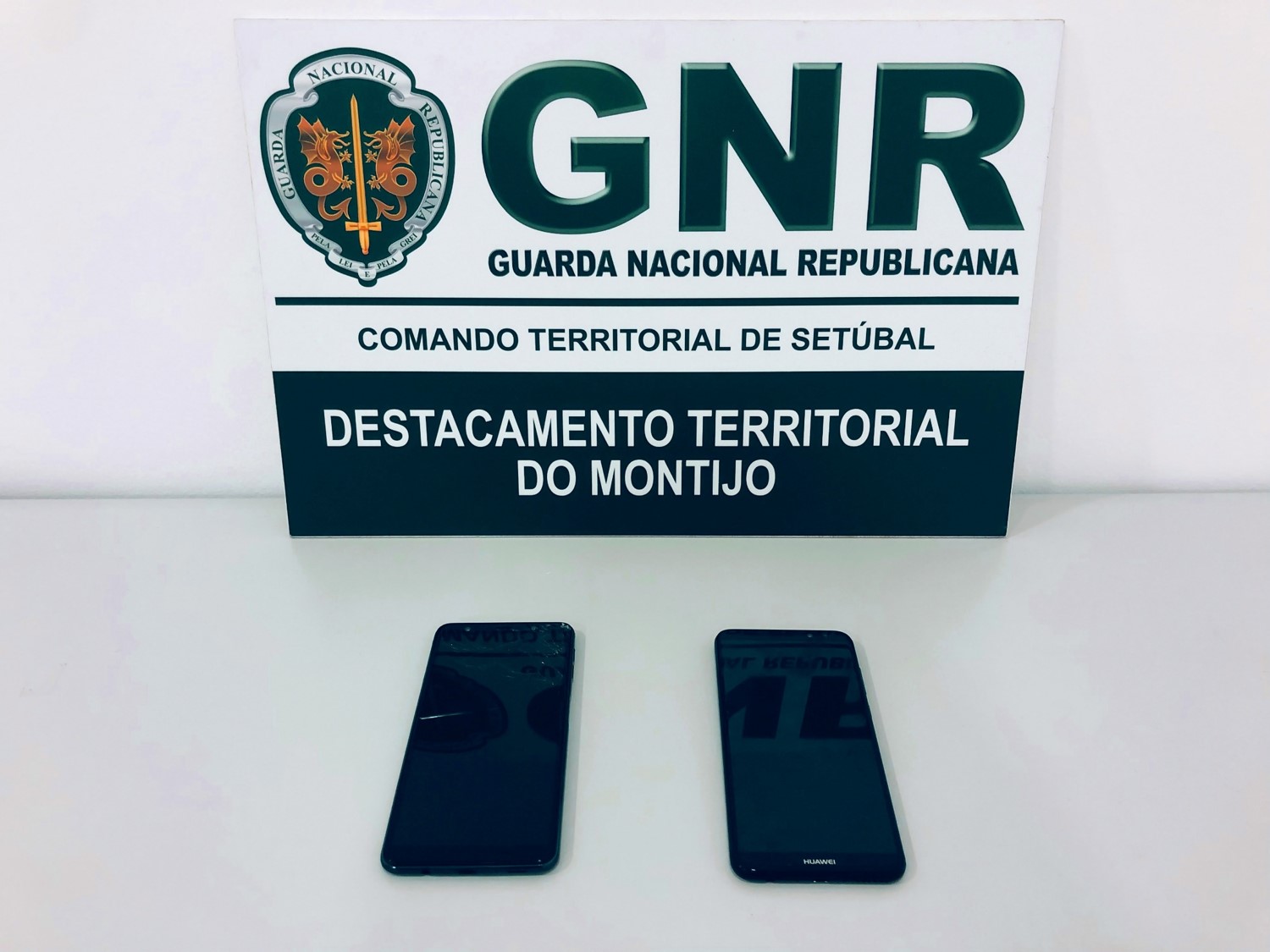 Alcochete: 3 identificados por roubo de telemóveis durante as Festas do Barrete Verde e das Salinas