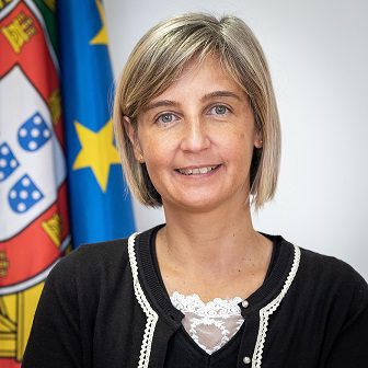 Marta Temido admite transferência de doentes COVID-19 para o estrangeiro