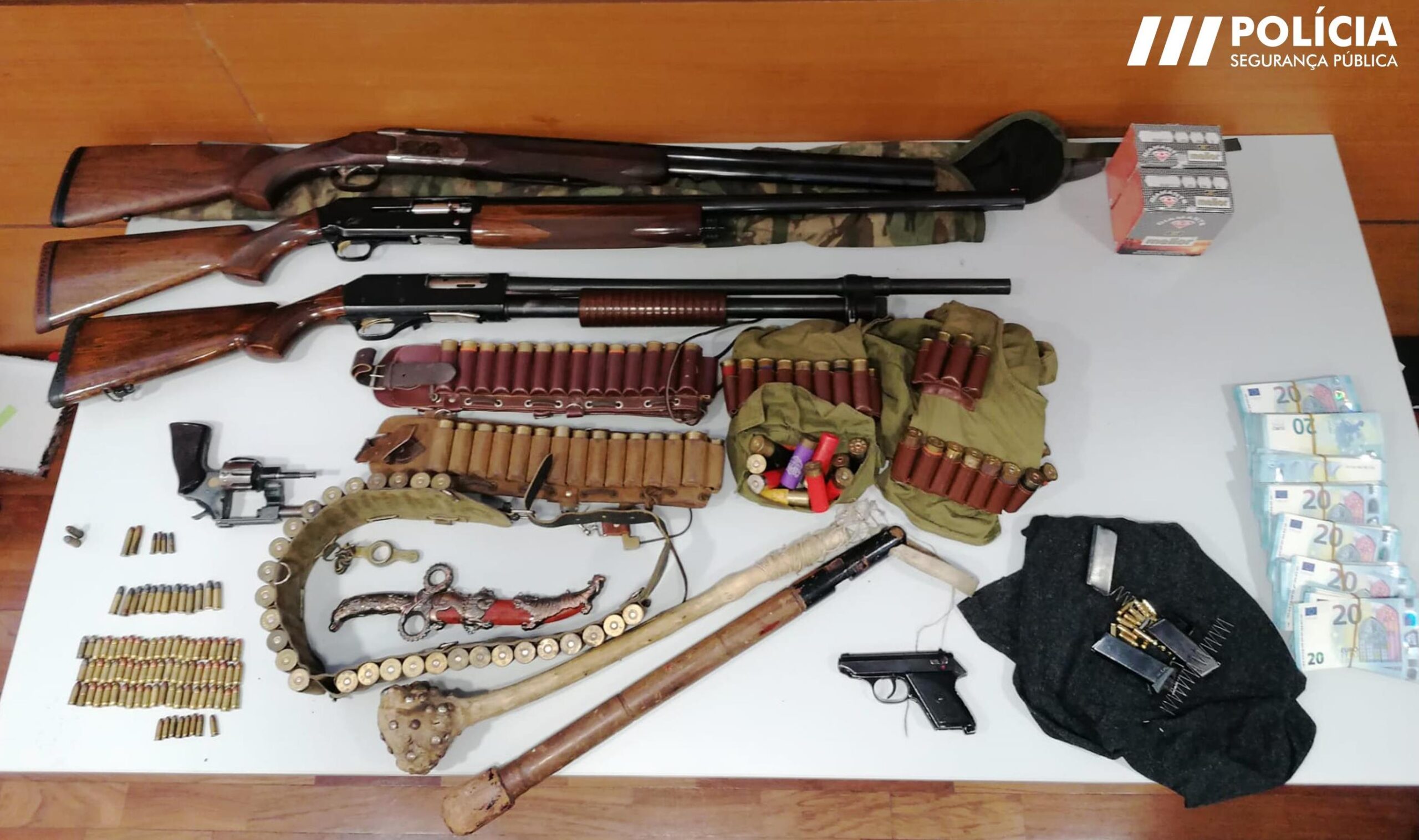 PSP efectuou 3 detenções após buscas na Amadora e Loures