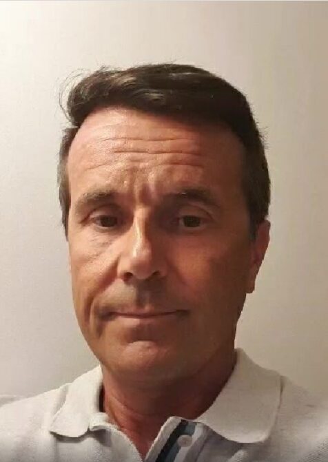 Jorge Gabriel revelou que amiga a quem foi diagnosticado COVID-19 viajou “adoentada” e fãs reagiram com críticas