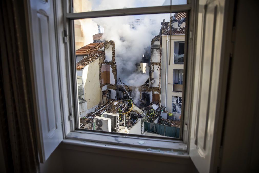 Morreu o homem que tentou salvar o filho dos escombros do prédio que explodiu em Lisboa