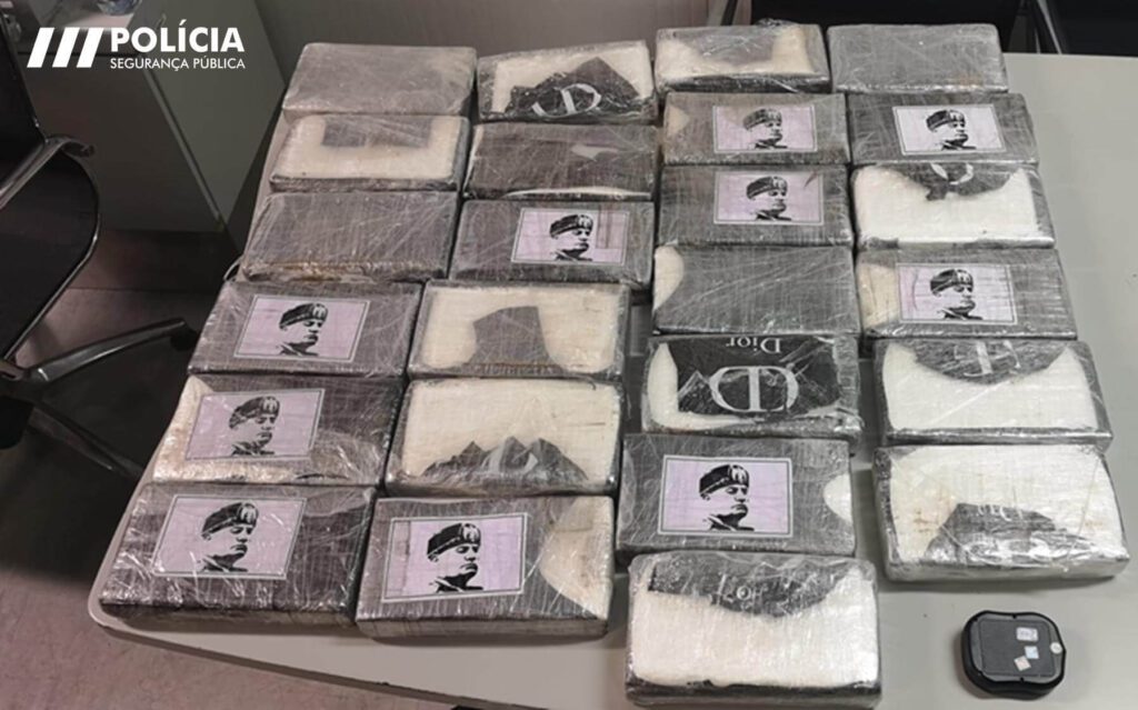 PSP apreende 27 kg de cocaína no Aeroporto Humberto Delgado