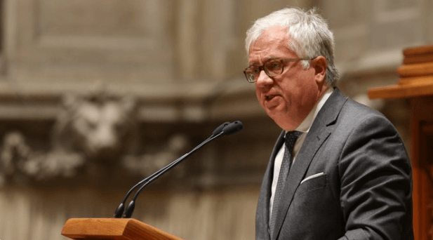 COVID-19: Coimas por violação de confinamento obrigatório terão de ser pagas na hora