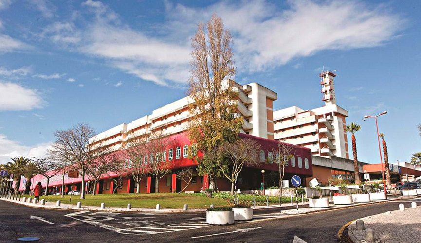 Doente com sintomas COVID-19 esperou 30 horas para ser atendido no Hospital Garcia de Orta