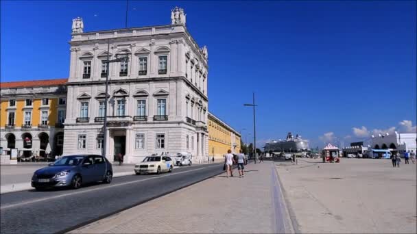 Torreão Nascente, no Torreiro do Paço, está a afundar-se (C/Vídeo)