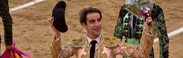 Madrid: Víctor Hernández cortou a primeira orelha na Feira de Outono (Com Fotos)