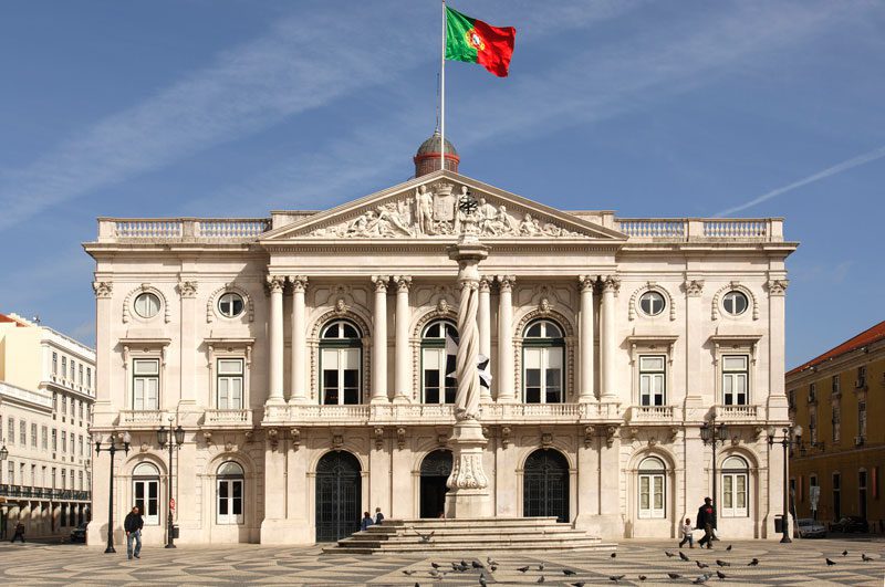 Câmara Municipal de Lisboa reage à polémica sobre activistas russos