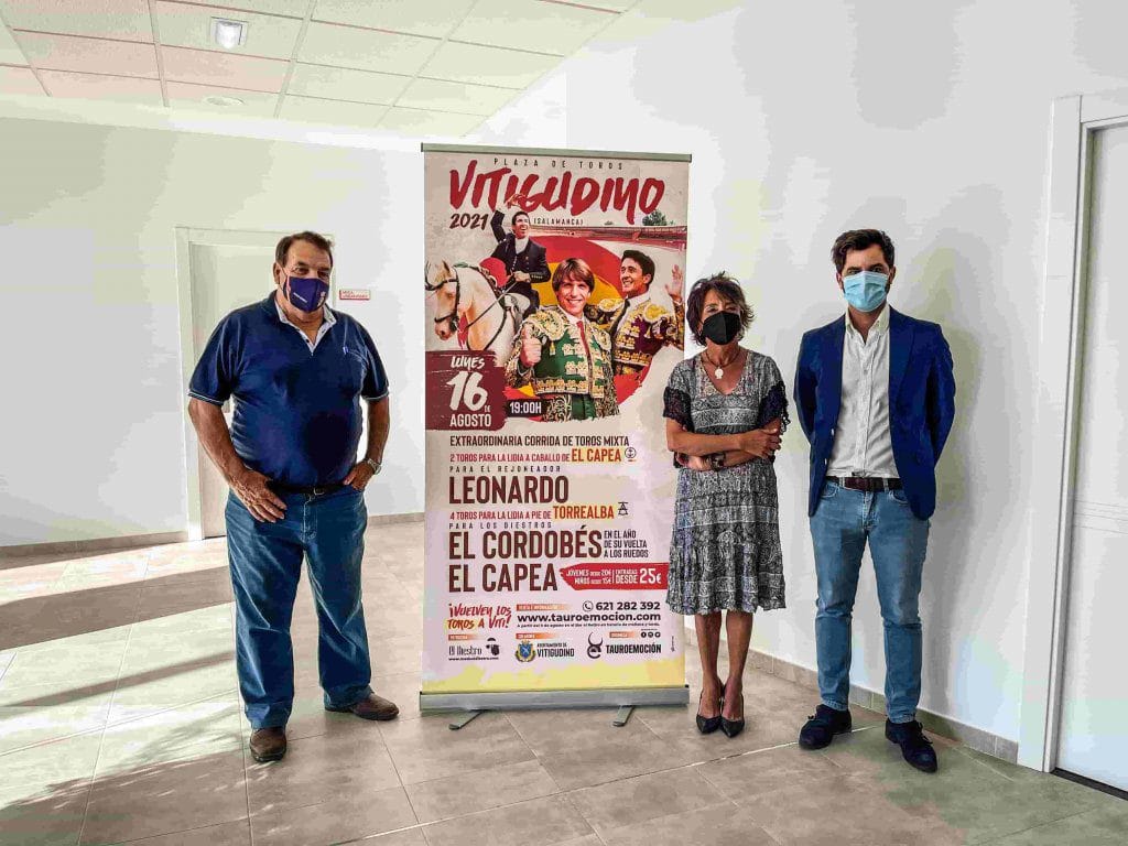 Leonardo, Cordobés e El Capea em Vitigudino