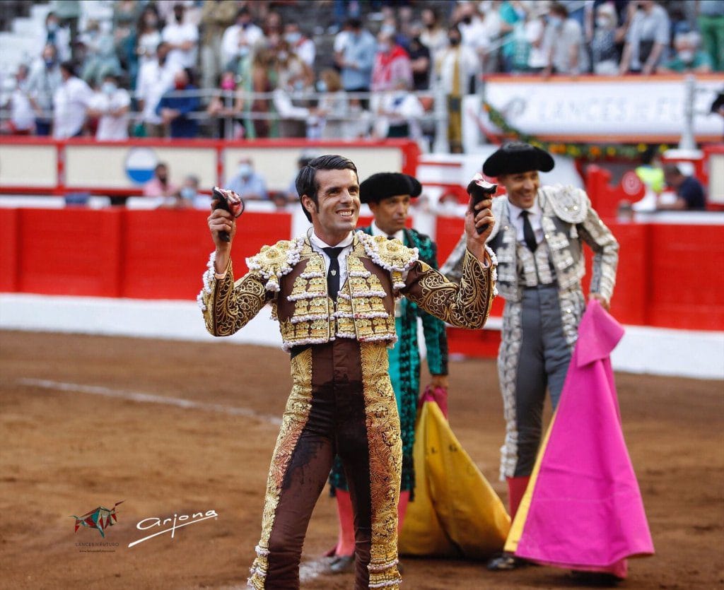Emilio de Justo e Ginés Marin triunfam em Santander