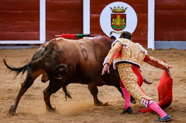 Iniesta: Curro Díaz e El Fandi triunfam