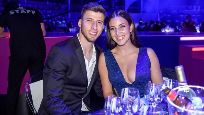 ruben dias e april ivy