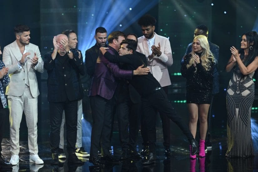 Tony Carreira e Ivo Lucas abraçaram-se no final da Gala dos Sonhos