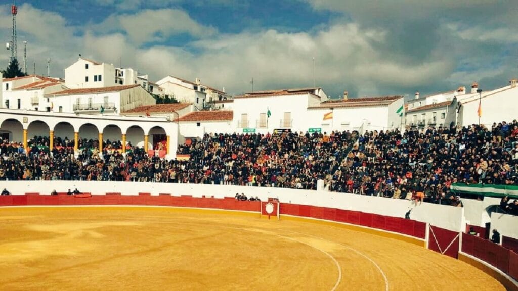 Aracena: Corrida de Touros, na qual actuava Moura Caetano, adiada devido ao mau tempo