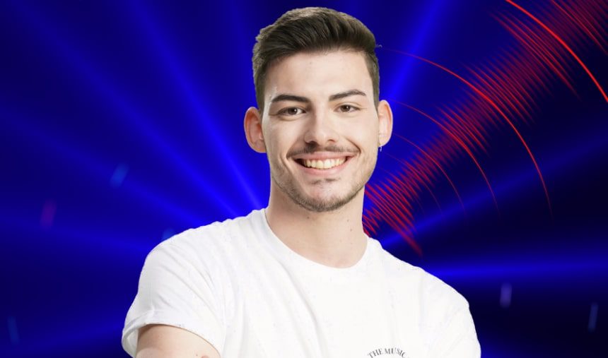 Rafael Bailão ficou com a casa destruída devido a incêndio