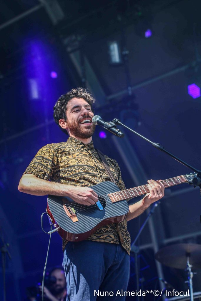 Fotorreportagem Rock in Rio Lisboa: Luca Argel actuou no Galp Music Valley