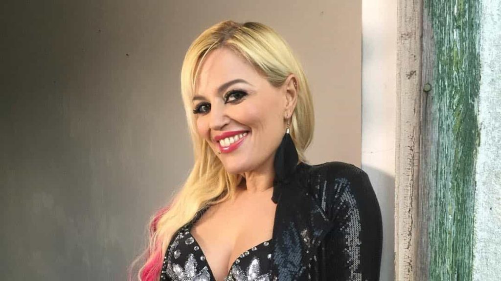 Ruth Marlene deixa mensagem às mulheres: "Sejam independentes, fortes, lindas, aventureiras e destemidas"