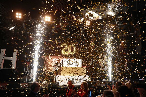 Casino Estoril celebrou o 20º aniversário do Clube IN em noite de festa que culminou com um concerto dos HMB