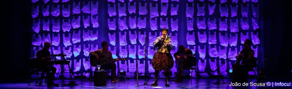 Reportagem: Viviane apresentou 'Quando Tiveres Tempo' no Teatro Maria Matos