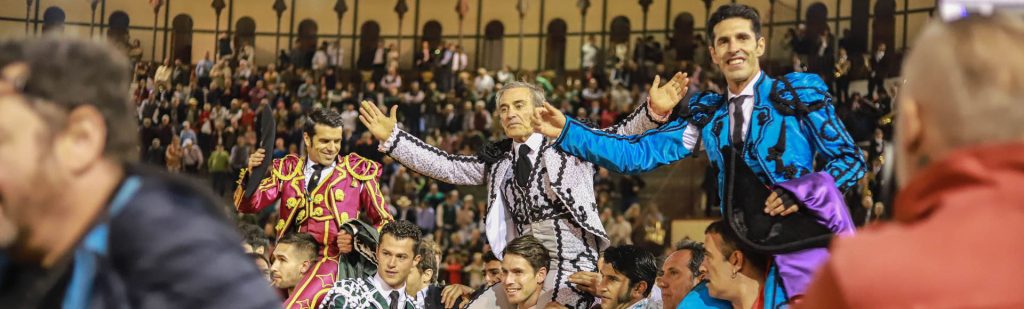 Reportagem: Reina, Talavante e Justo triunfaram na tarde histórica de Almendralejo