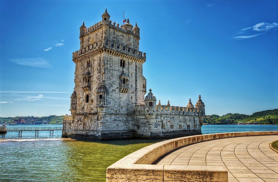 Corpo de turista encontrado a boiar junto da Torre de Belém