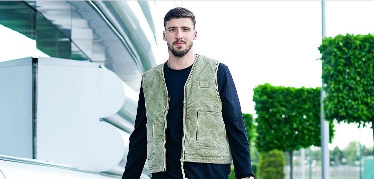 Namorada de Ruben Dias foi vítima de crime violento