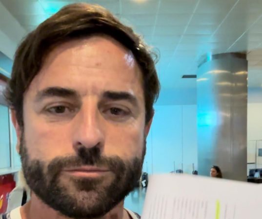 Sara Norte arrasa Kapinha e Mafalda Teixeira sobre vídeos com o filho: "está a Mafalda numa banheira com espuma, de perna aberta, não se vê nada porque está com espuma"