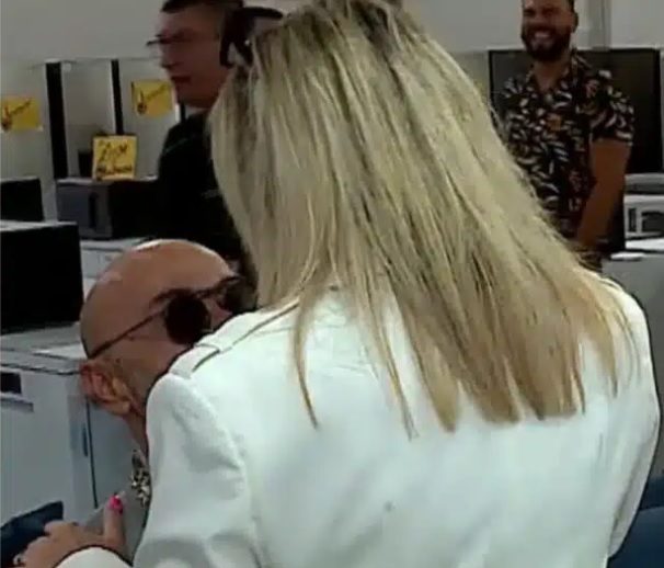 Maria Leal sentou Rui Oliveira e roçou-se no colo dele