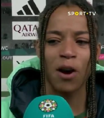 Jéssica Silva em lágrimas após eliminação da seleção feminina do Mundial