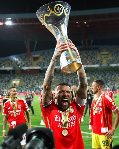 Benfica venceu o Porto e conquistou a Supertaça