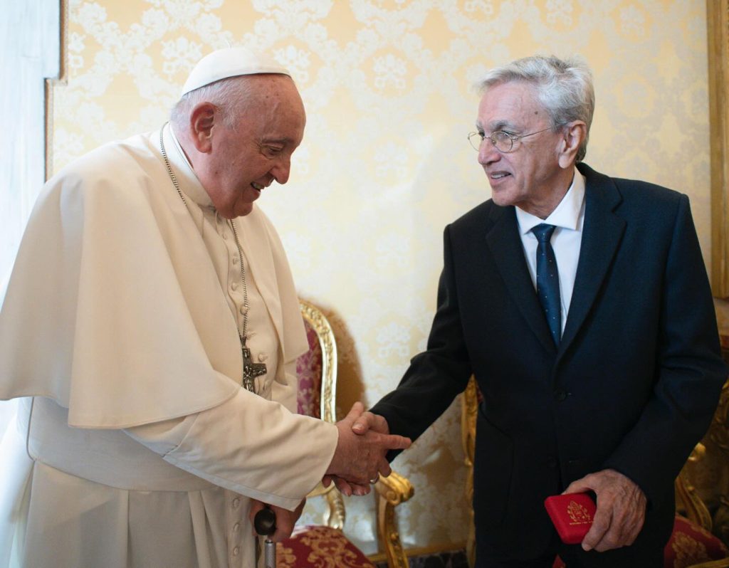 Caetano Veloso recebido pelo Papa Francisco: "Obrigado ao Santo Padre pelo convite e pela generosidade com que nos recebeu"