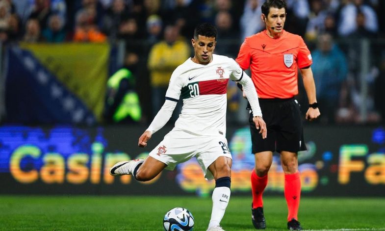 João Cancelo: "Estão a passar má imagem minha, mas não é verdade, tenho bom coração e faço tudo para ajudar Portugal"