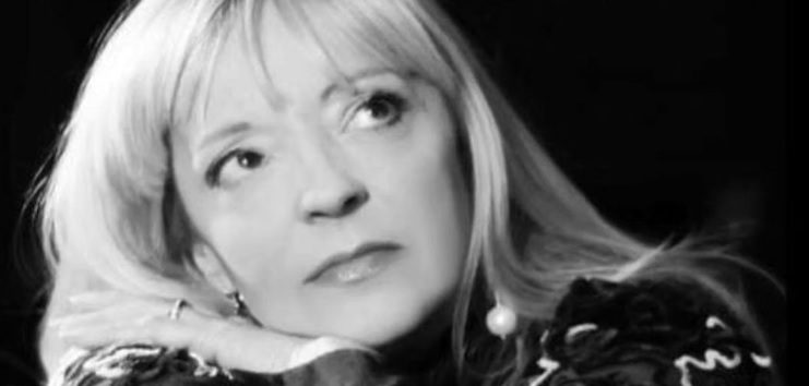 Morreu a cantora Sara Pinto: "Maldita doença que te fez sofrer tanto"