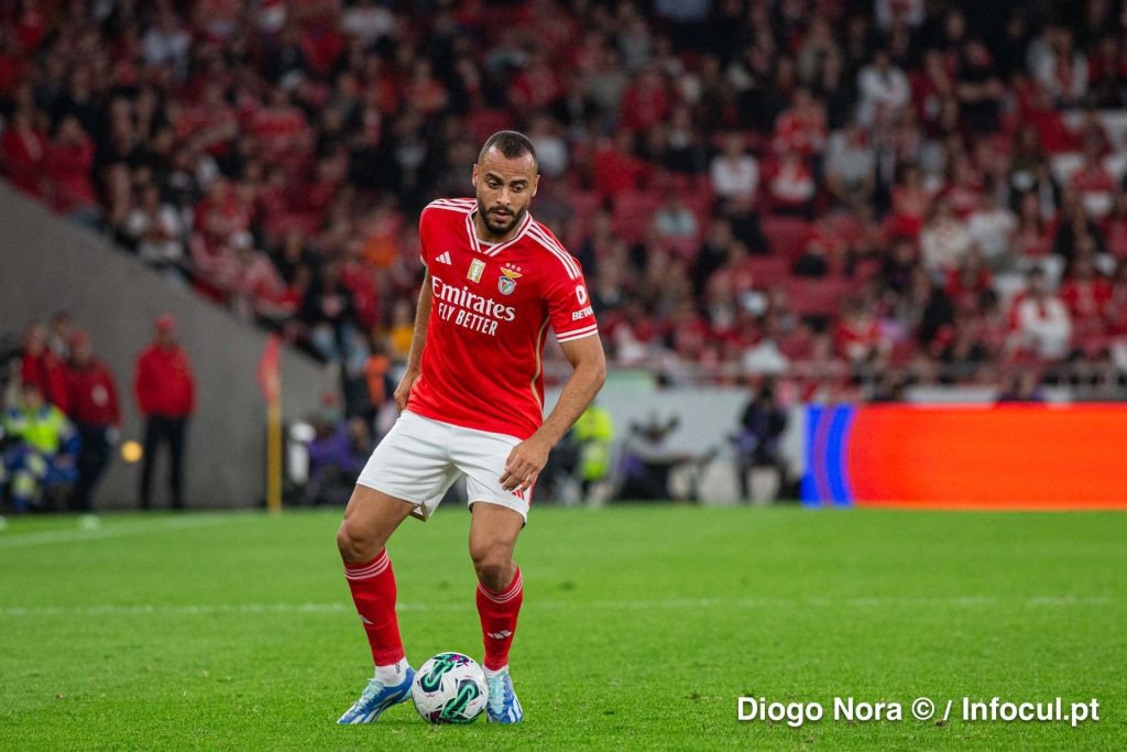 Arthur Cabral pede desculpa aos adeptos do Benfica: "sei que errei, estou realmente muito arrependido"