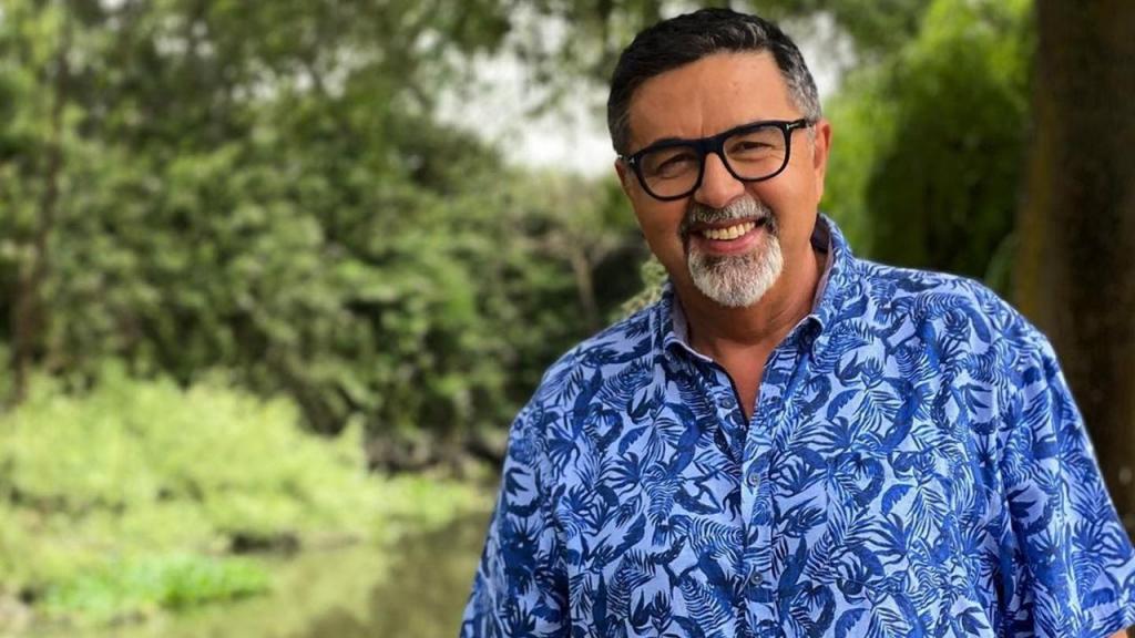 José Carlos Malato em êxtase ao ver barriga de Pedro Nuno Santos